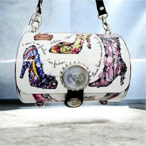 Little Earth Pop Stylish White Printed Shoe cross body purse.